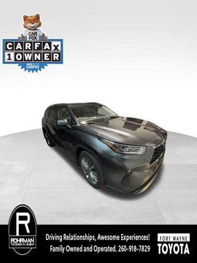 2023 Toyota Highlander Hybrid Platinum