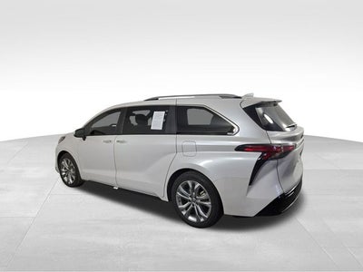 2023 Toyota Sienna Platinum 7 Passenger