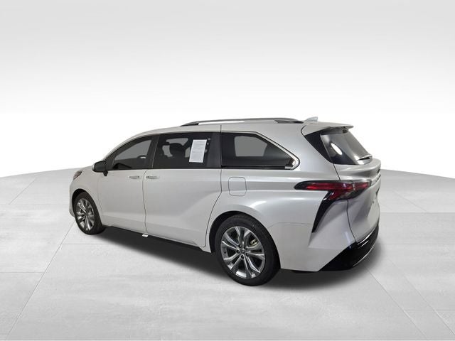 2023 Toyota Sienna Platinum 7 Passenger