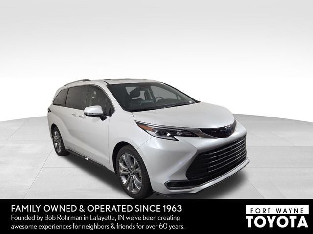 2023 Toyota Sienna Platinum 7 Passenger