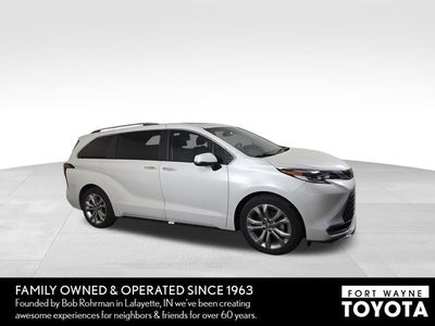 2023 Toyota Sienna Platinum 7 Passenger
