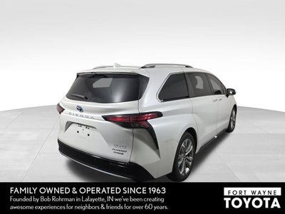 2023 Toyota Sienna Platinum 7 Passenger