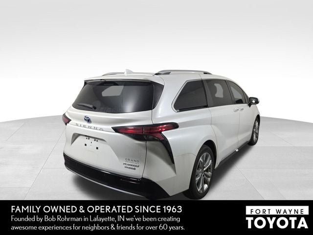 2023 Toyota Sienna Platinum 7 Passenger