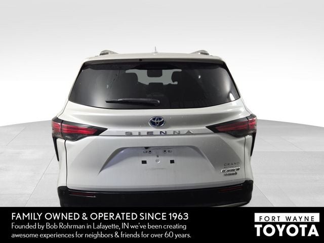 2023 Toyota Sienna Platinum 7 Passenger