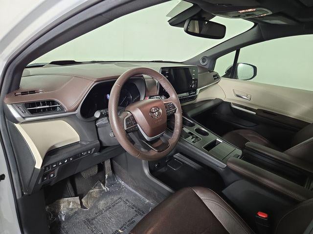 2023 Toyota Sienna Platinum 7 Passenger