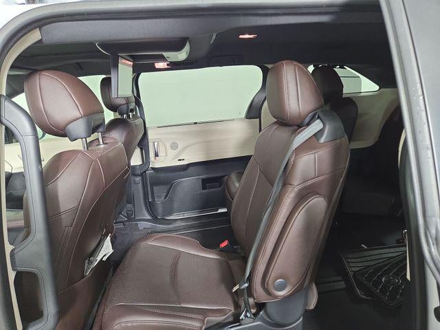 2023 Toyota Sienna Platinum 7 Passenger