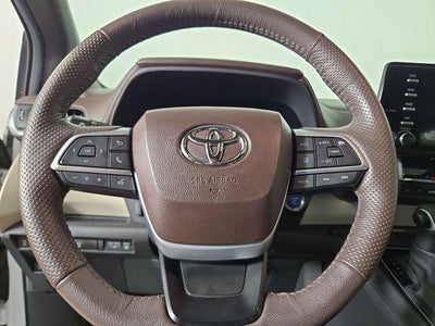 2023 Toyota Sienna Platinum 7 Passenger