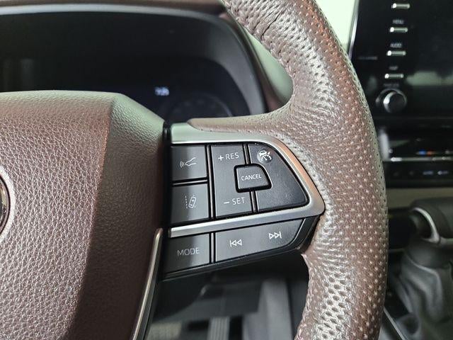 2023 Toyota Sienna Platinum 7 Passenger