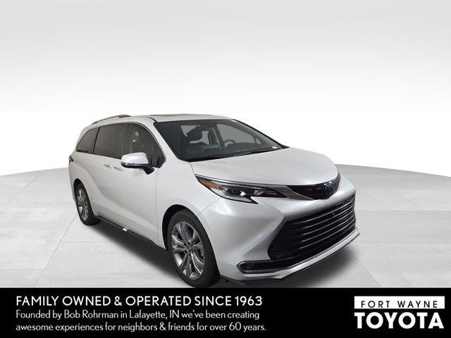 2023 Toyota Sienna Platinum 7 Passenger