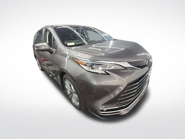 2022 Toyota Sienna Platinum 7 Passenger