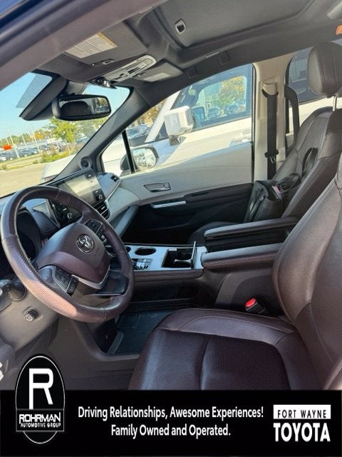 2022 Toyota Sienna Platinum 7 Passenger