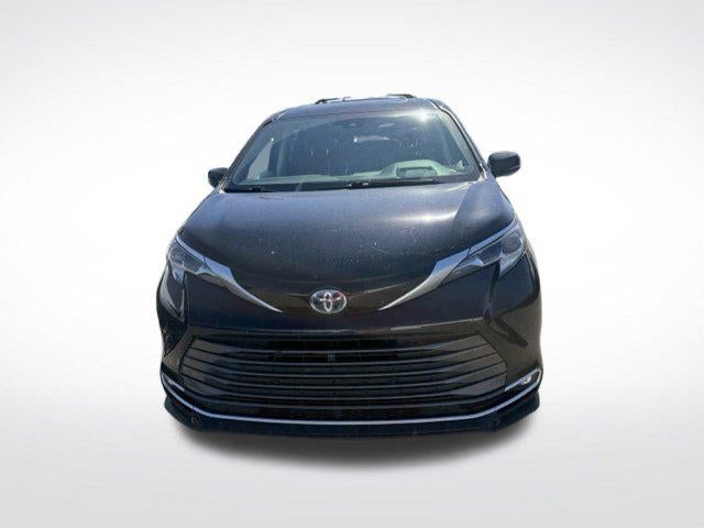 2022 Toyota Sienna Platinum 7 Passenger