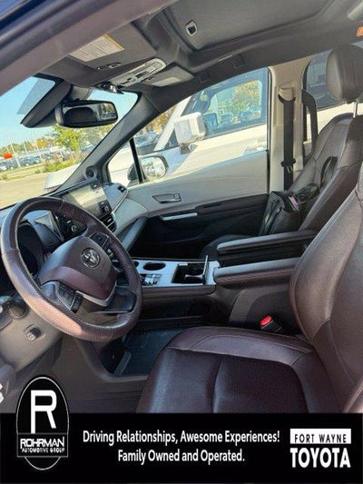 2022 Toyota Sienna Platinum 7 Passenger