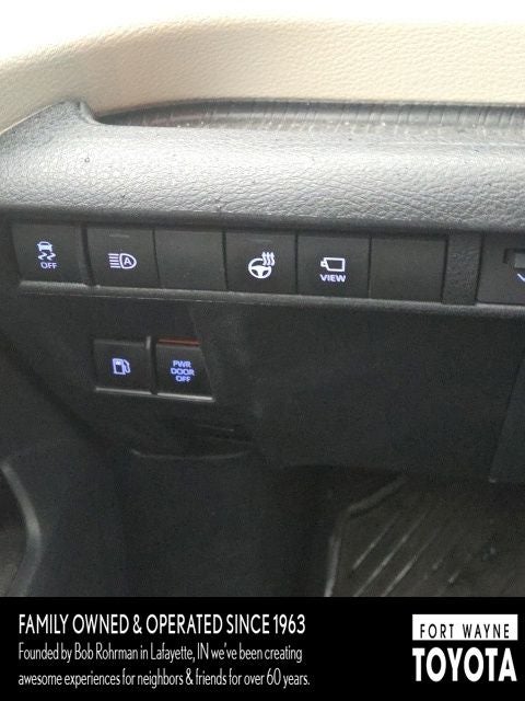 2021 Toyota Sienna Platinum 7 Passenger