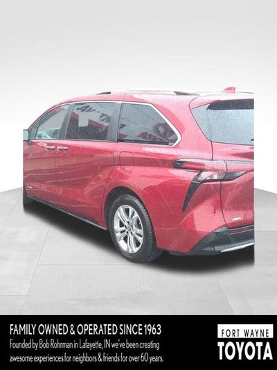 2021 Toyota Sienna Platinum 7 Passenger