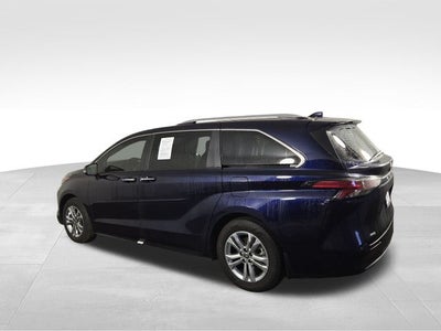 2024 Toyota Sienna Platinum 7 Passenger