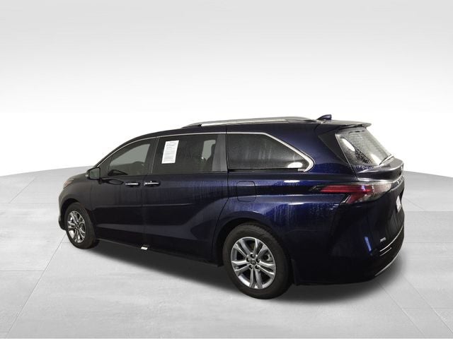 2024 Toyota Sienna Platinum 7 Passenger