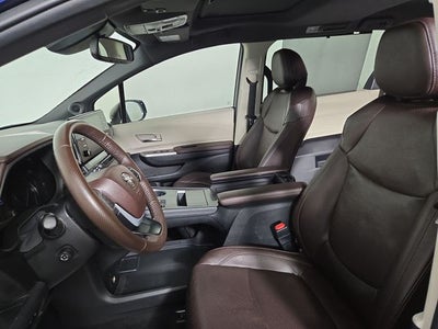 2024 Toyota Sienna Platinum 7 Passenger