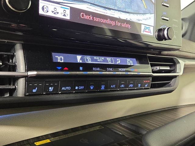 2024 Toyota Sienna Platinum 7 Passenger