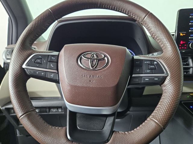 2024 Toyota Sienna Platinum 7 Passenger