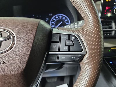 2024 Toyota Sienna Platinum 7 Passenger