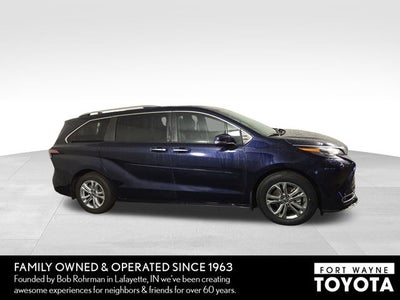 2024 Toyota Sienna Platinum 7 Passenger