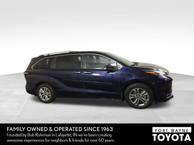 2024 Toyota Sienna Platinum 7 Passenger