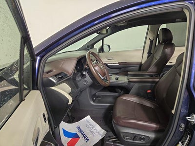 2024 Toyota Sienna Platinum 7 Passenger