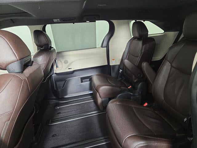 2024 Toyota Sienna Platinum 7 Passenger