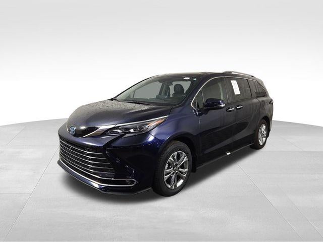 2024 Toyota Sienna Platinum 7 Passenger
