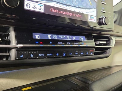 2024 Toyota Sienna Platinum 7 Passenger