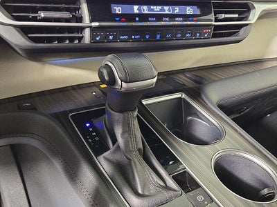 2024 Toyota Sienna Platinum 7 Passenger