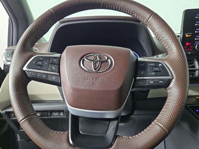 2024 Toyota Sienna Platinum 7 Passenger