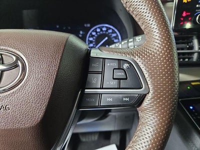 2024 Toyota Sienna Platinum 7 Passenger