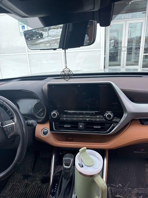 2020 Toyota Highlander Platinum