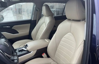 2022 Toyota Highlander Hybrid XLE