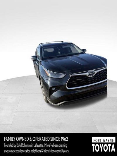 2022 Toyota Highlander Hybrid XLE