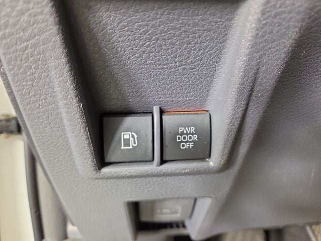 2021 Toyota Sienna XLE 8 Passenger