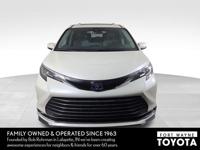 2021 Toyota Sienna XLE 8 Passenger