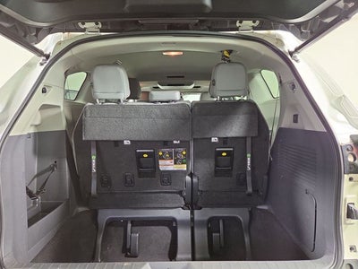 2021 Toyota Sienna XLE 8 Passenger