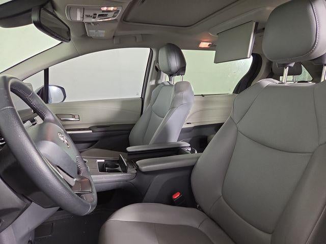 2021 Toyota Sienna XLE 8 Passenger