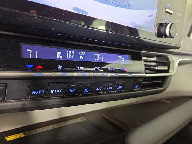 2021 Toyota Sienna XLE 8 Passenger