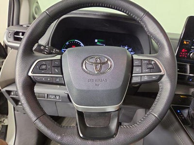 2021 Toyota Sienna XLE 8 Passenger