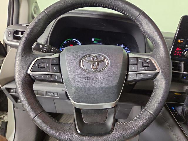 2021 Toyota Sienna XLE 8 Passenger