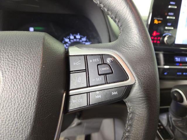 2021 Toyota Sienna XLE 8 Passenger