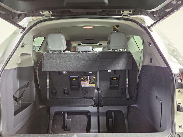 2021 Toyota Sienna XLE 8 Passenger