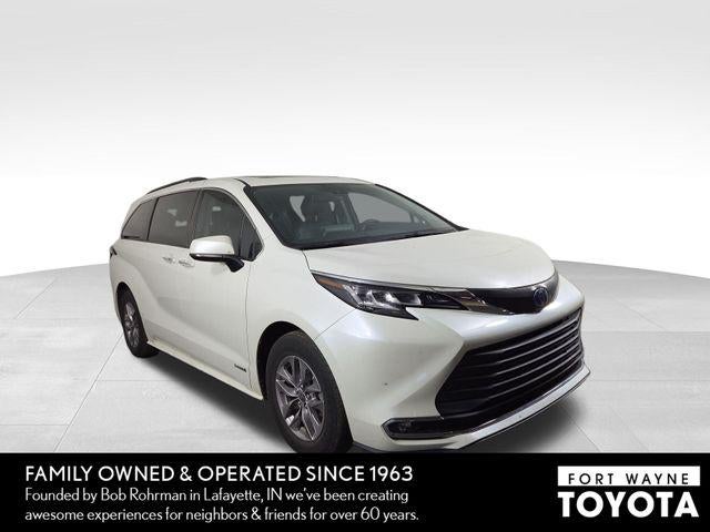 2021 Toyota Sienna XLE 8 Passenger