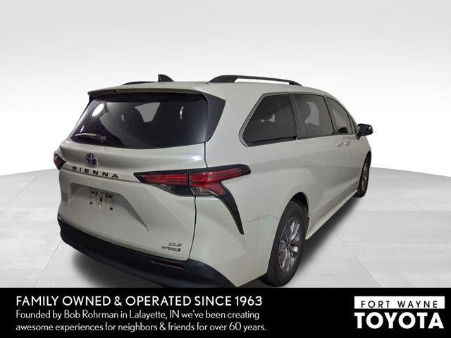 2021 Toyota Sienna XLE 8 Passenger