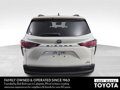 2021 Toyota Sienna XLE 8 Passenger