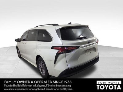 2021 Toyota Sienna XLE 8 Passenger